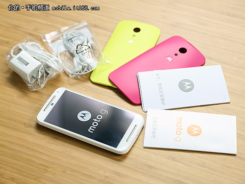 双彩壳双卡双4G售1299元 新MOTO G评测